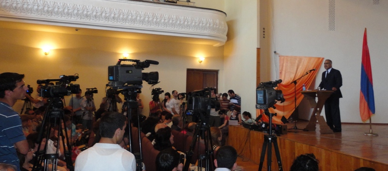 Կայացավ «Ժառանգության» համագումարը, Հովհաննիսյանը վերընտրվեց նախագահ