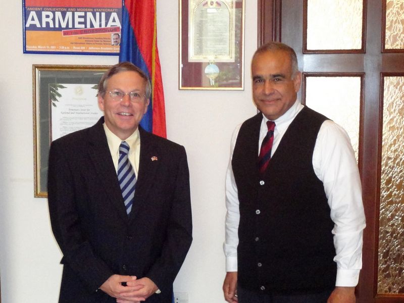 Րաֆֆի Հովհաննիսյանը հանդիպեց դեսպան Ջոն Հեֆերնին