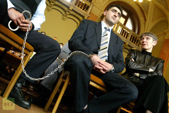 Խոսքերին պետք է հետեւեն քայլեր