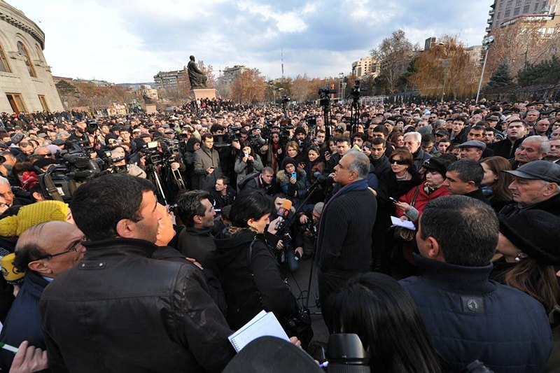 Րաֆֆի Հովհաննիսյանի մամուլի ասուլիսը Ազատության հրապարակում