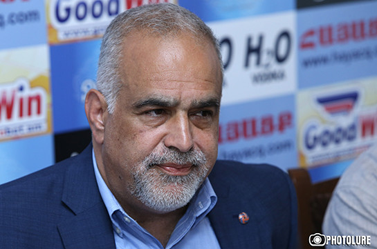 Սիրելու բանաձևը և քաղաքականությունը