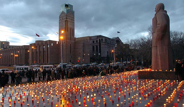 Րաֆֆի Հովհաննիսյան. &laquo;&laquo;Մարտի 1-ը&raquo; պատռեց իշխանությունների դիմակը&raquo;